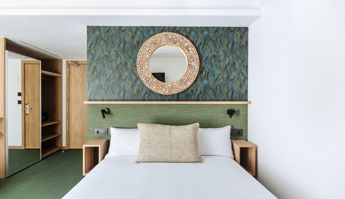 Design Double Room, 1 Queen Bed, Mountain View, Garden Area