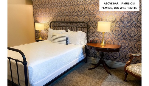 Traditional Suite, 1 Queen Bed, Non Smoking
