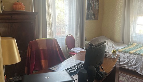 Chambre single bureau économique