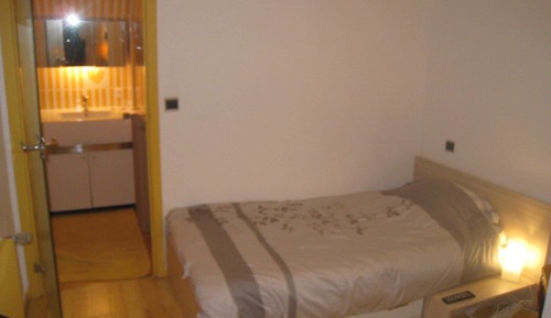 Chambre single salle de bain privative