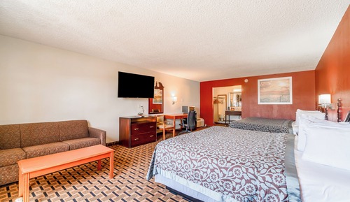 2 King Beds with Sofa Bed Non - Smoking