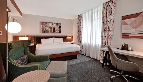 Room, 1 King Bed, Accessible (Hearing)