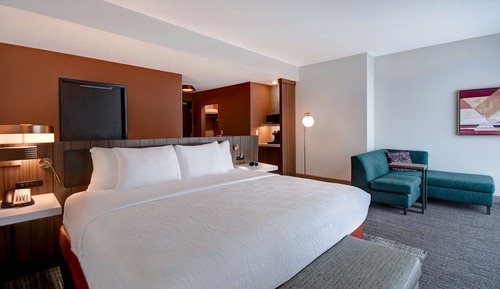 Deluxe Room, 1 King Bed, Accessible