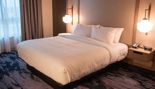 Room, 1 King Bed (Hearing Accessible)