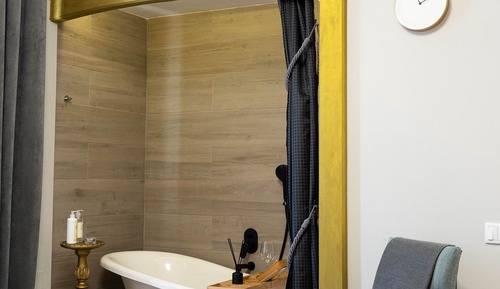 Deluxe Suite, Balcony (2)
