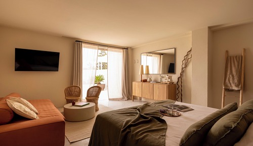 Junior Suite (Country)