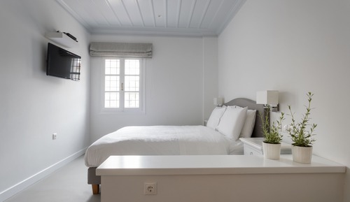 Basic Double Room, 1 Queen Bed