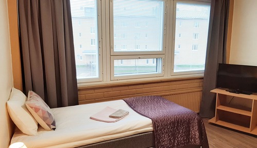 Single Room, Private Bathroom