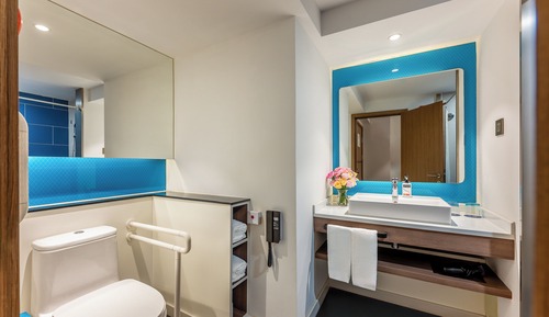 Standard Room, 1 King Bed, Accessible
