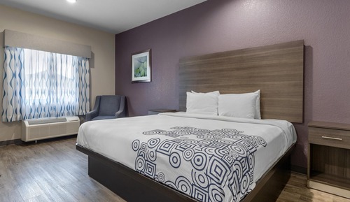 Suite, 1 King Bed, Non Smoking, Kitchen (Dining Table, Full Kitchen)