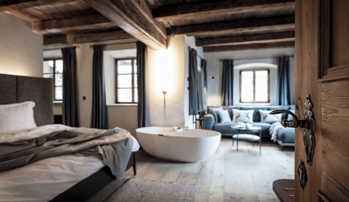 Premium Suite