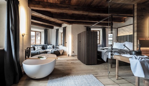 Luxury Suite