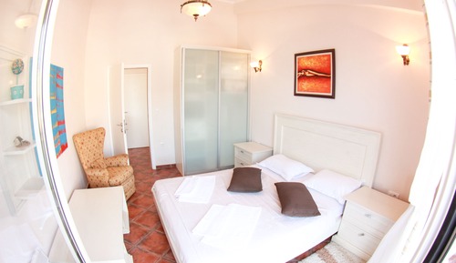 Deluxe apartment with panoramic sea view
