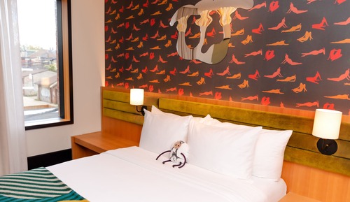 Queen Room