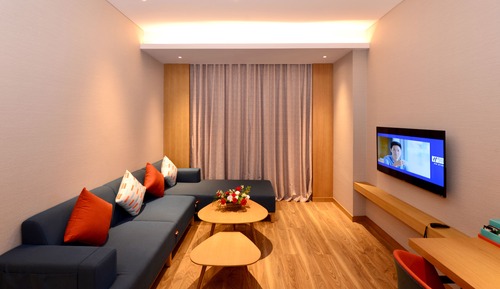 Suite, 1 King Bed (Additional Living Area)