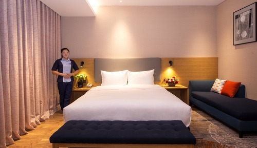 Standard Room, 1 King Bed (Extra Floor Space)