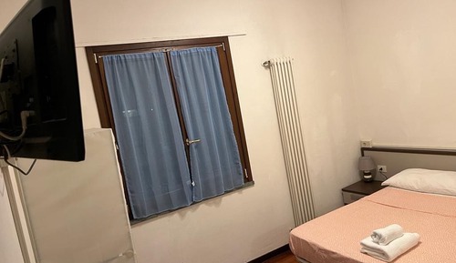 Double Room, 2 Twin Beds (Room 04)