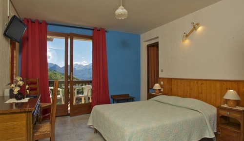 Comfort Single Room, 1 Double Bed, Non Smoking, Mountain View