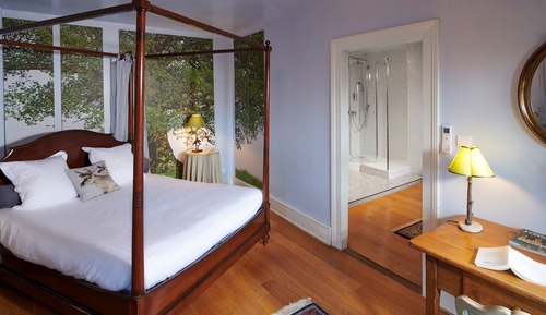 Signature Room