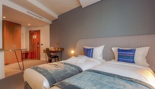 Studio, 2 Twin Beds