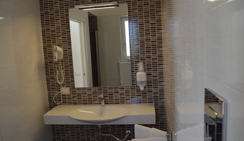 Single Room, Balcony