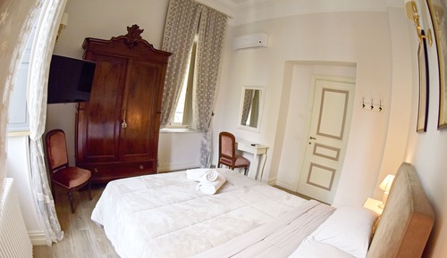 Family Room, 2 Bedrooms, City View (Verbena)