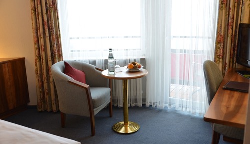 Single Room, Balcony