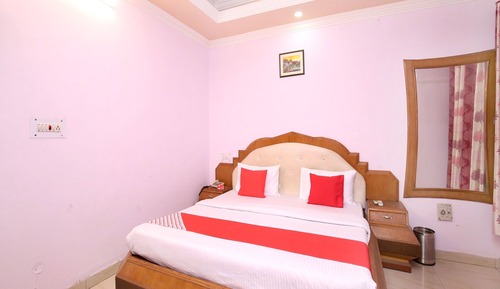 Deluxe Double or Twin Room, 1 King Bed
