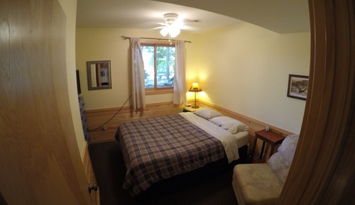 Deluxe Cabin, 3 Bedrooms, 2 Bathrooms, Lake View (Pinewood)