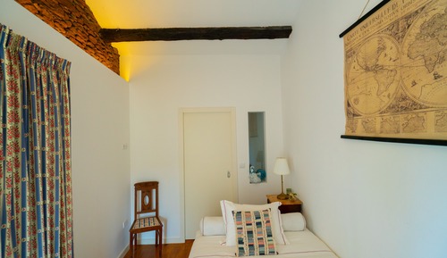 Vintage House 3
