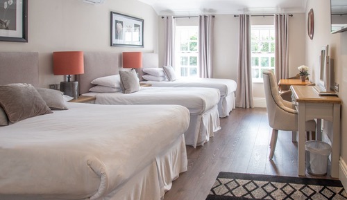 Deluxe Quadruple Room