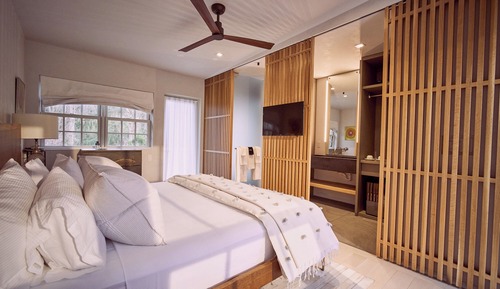 Bay King Rooms