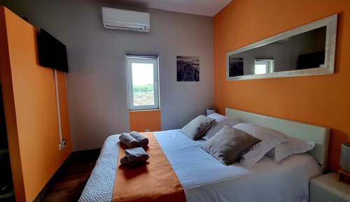 Comfort Double Room, 1 Double Bed, Private Bathroom, Garden View (Syrah)