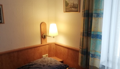 Basic Single Room, Shared Bathroom, Courtyard View