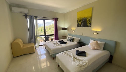 Triple Studio , Sea View 