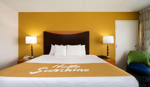 Deluxe Suite, 1 King Bed, Non Smoking