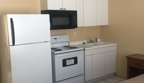 Basic Studio Suite, 1 Queen Bed, Non Smoking