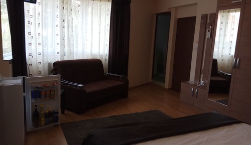 Family Room, Mountain View