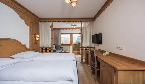Basic Room, Balcony
