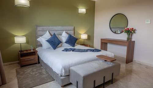 Apartment, 2 Bedrooms, Pool View