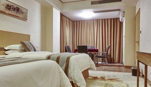 Signature Suite