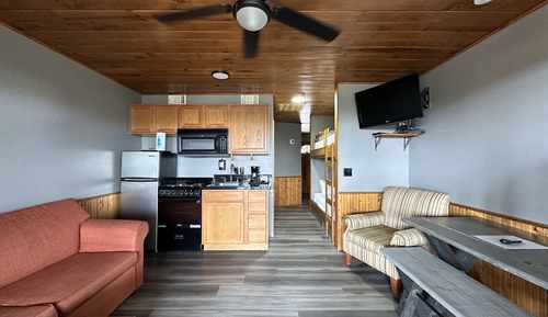 Lodge Suite Downstairs w/ Deck, 1 Queen, 1 Twin Bunk Bed, 1 Sofa Bed