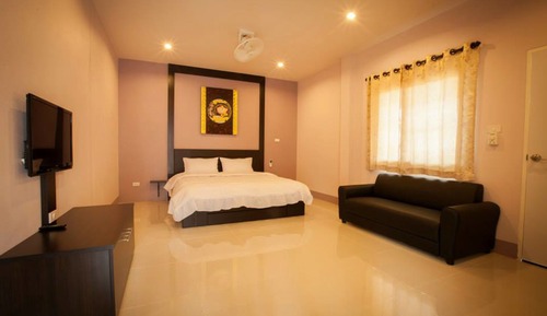 Junior Suite, 1 King Bed, Lanai, Tower