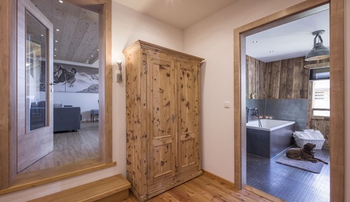 Romantic Apartment, 2 Bedrooms, Balcony, Mountain View