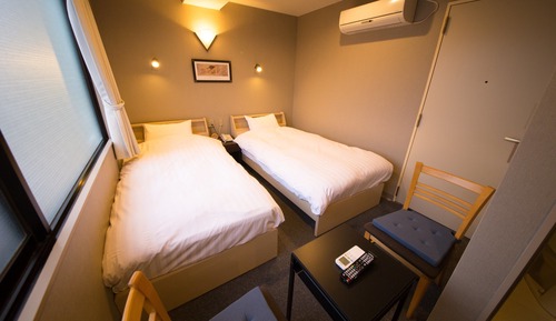 Standard Twin Room, Smoking