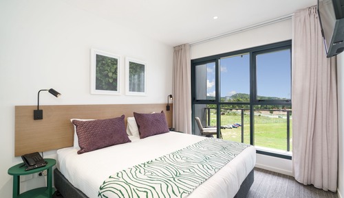 One Bedroom Apartment - Access Room