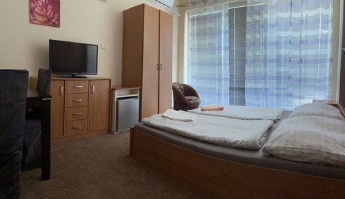 Comfort Room, 1 Queen Bed