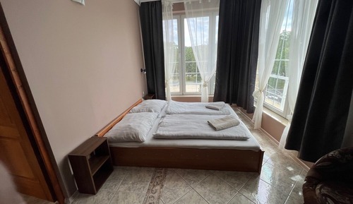 Family Suite, 2 Bedrooms H 3-4 Junior