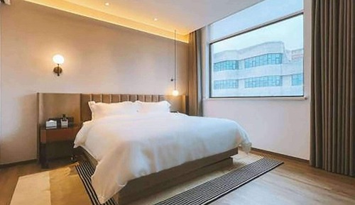 Suite, 1 King Bed, Non Smoking