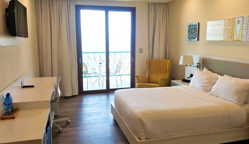 Superior Room, 1 Queen Bed, Balcony, City View